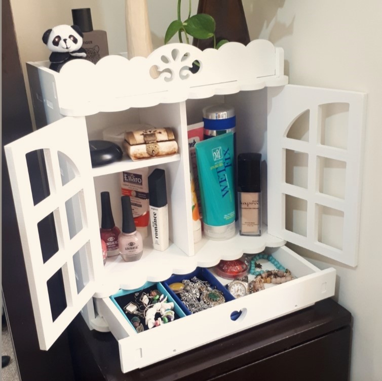 استند لوازم آرایشی خونه خاص مدل دردار خونه خاص